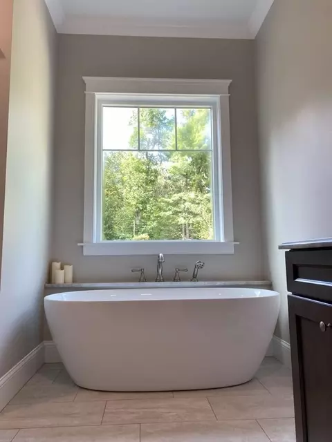 11 Pleasant St, Mendon, MA 01756 photo 19