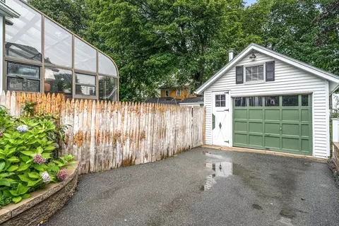 27 Bertram St, Beverly, MA 01915 photo 29