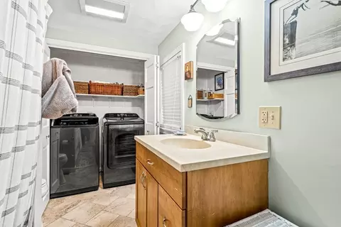 27 Bertram St, Beverly, MA 01915 photo 17