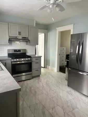 63 Merrimac Ave, Springfield, MA 01109 photo 9