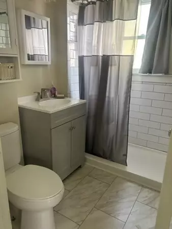 63 Merrimac Ave, Springfield, MA 01109 photo 18