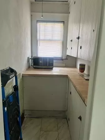 63 Merrimac Ave, Springfield, MA 01109 photo 13