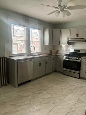 63 Merrimac Ave, Springfield, MA 01109 photo 10