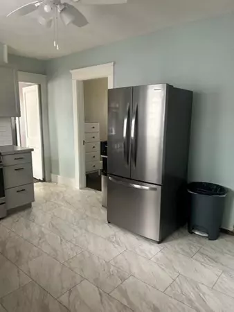 63 Merrimac Ave, Springfield, MA 01109 photo 12