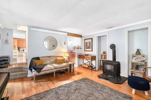 32 River St #32, Hudson, MA 01749