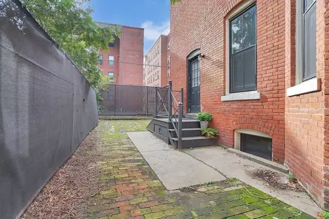 64 Temple St, Springfield, MA 01105 photo 37
