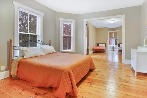 64 Temple St, Springfield, MA 01105 photo 24