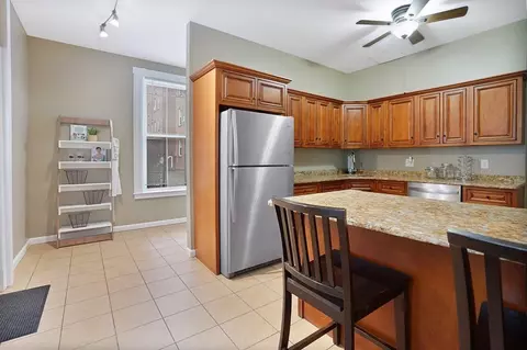 64 Temple St, Springfield, MA 01105 photo 14