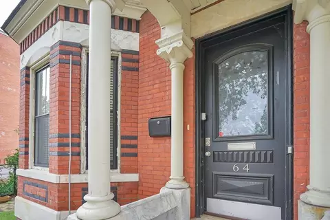 64 Temple St, Springfield, MA 01105 photo 2