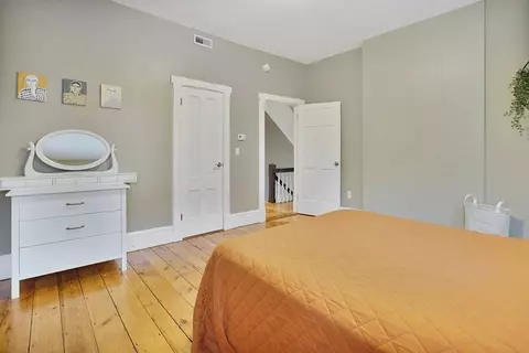 64 Temple St, Springfield, MA 01105 photo 23
