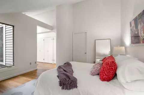 109 Centre St #B, Brookline, MA 02446 photo 12