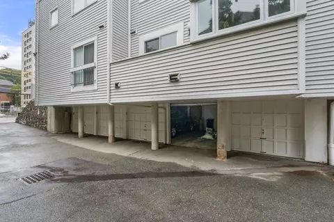 109 Centre St #B, Brookline, MA 02446 photo 15
