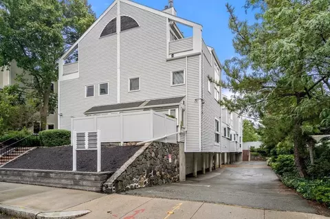 109 Centre St #B, Brookline, MA 02446 photo 17