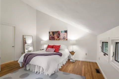 109 Centre St #B, Brookline, MA 02446 photo 11