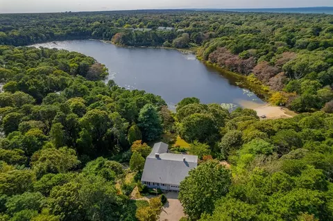 432 Blueberry Pond Dr, Brewster, MA 02631