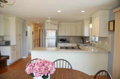 18 Starboard Ln, Mashpee, MA 02649 photo 10