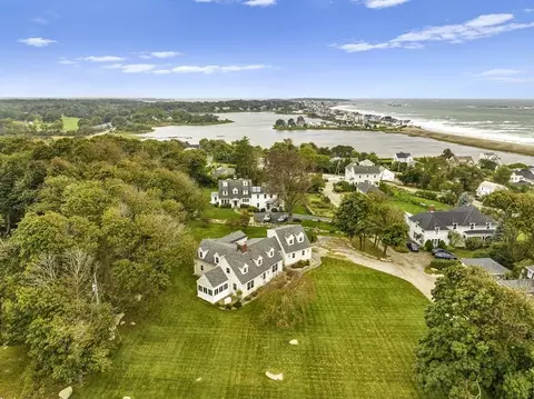 111 Mann Hl, Scituate, MA 02066