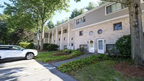 75 Farrwood Dr #75, Haverhill, MA 01835