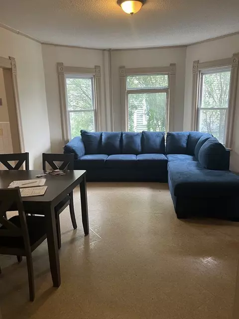 19 Brookline Ave, Springfield, MA 01107 photo 4