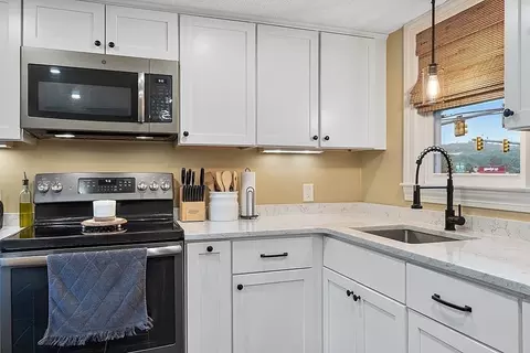 1072 Templeton Rd, Athol, MA 01331 photo 8