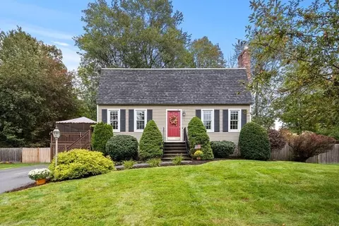 11 Jefferson Rd, Methuen, MA 01844