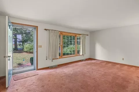 64 Eisenhower Dr, Barnstable, MA 02365 photo 8