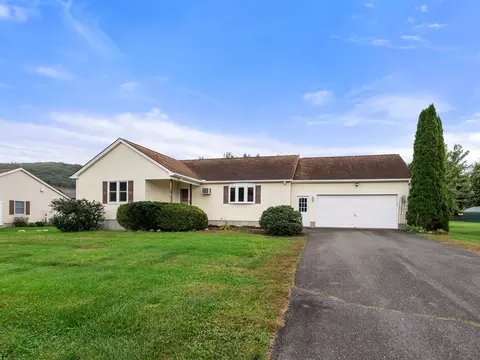 10 Duda Dr, Easthampton, MA 01027 photo 3