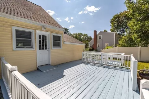10 Suffolk Rd, Sharon, MA 02067 photo 24