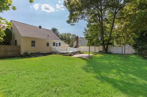 10 Suffolk Rd, Sharon, MA 02067 photo 12
