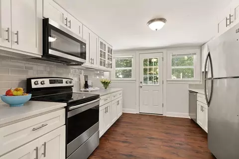 10 Suffolk Rd, Sharon, MA 02067 photo 3