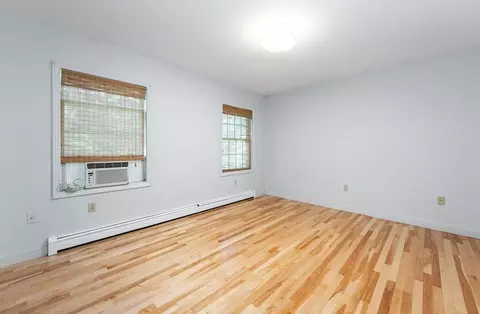 60 Holly St, Gloucester, MA 01930 photo 11