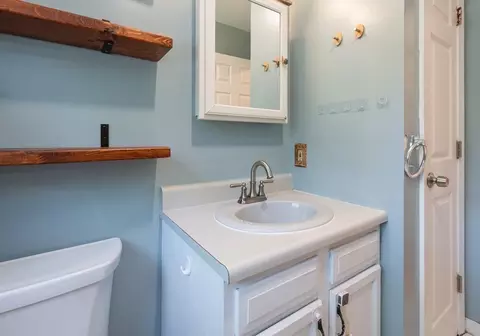 60 Holly St, Gloucester, MA 01930 photo 15