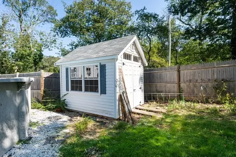 60 Holly St, Gloucester, MA 01930 photo 35