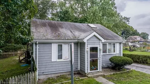 195 Bark, Fall River, MA 02723 photo 4