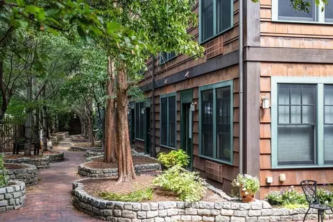 429 Norfolk St #4, Somerville, MA 02143