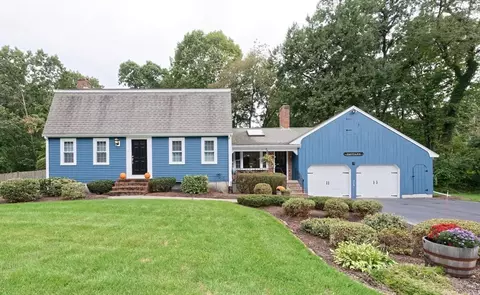 3 Kristin Ln, Canton, MA 02021