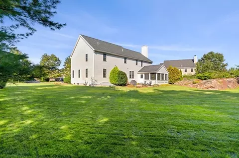4 Hawk Hill Rd, Beverly, MA 01915 photo 37