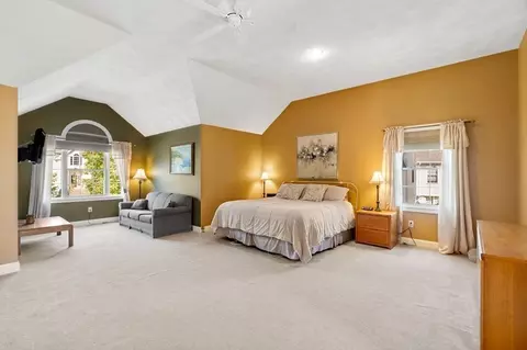4 Hawk Hill Rd, Beverly, MA 01915 photo 24