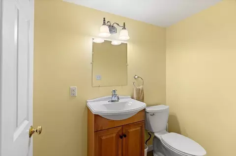 4 Hawk Hill Rd, Beverly, MA 01915 photo 35