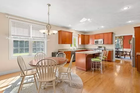 4 Hawk Hill Rd, Beverly, MA 01915 photo 8
