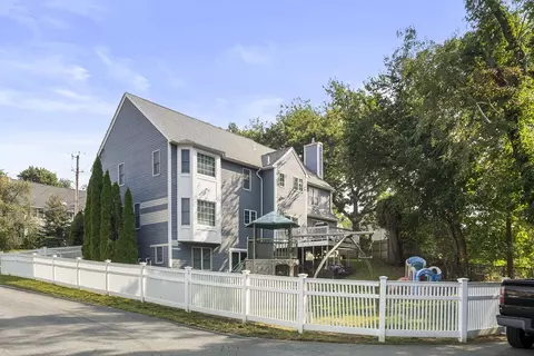 33 Bridge St, Needham, MA 02494 photo 17