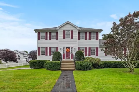 6 Granny Smith Ln, Woburn, MA 01801