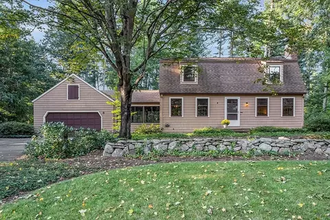 5 Sassafras Rd, Westford, MA 01886
