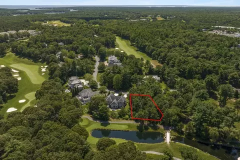 229 Dunrobin Rd, Mashpee, MA 02649