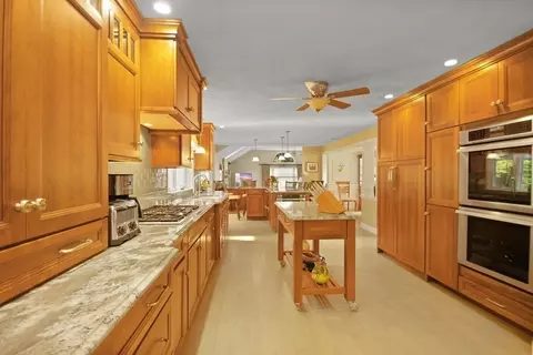 5 Judith E, Methuen, MA 01844 photo 8