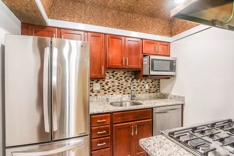 40 Halifax Ct #H, Springfield, MA 01108 photo 6
