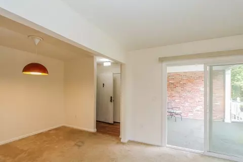 40 Halifax Ct #H, Springfield, MA 01108 photo 13