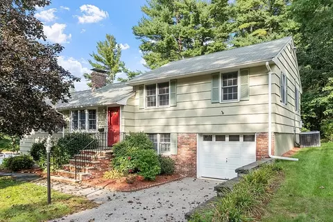 15 Princess Ave, Chelmsford, MA 01863