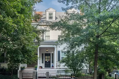 149 Bishop Allen Dr #2, Cambridge, MA 02139
