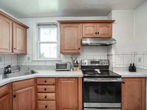 121 Hancock, Everett, MA 02149 photo 12